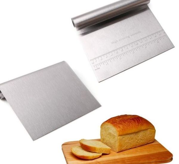 15*11.5cm stainless steel dough scraper with measuring guide for pizza and kitchen use