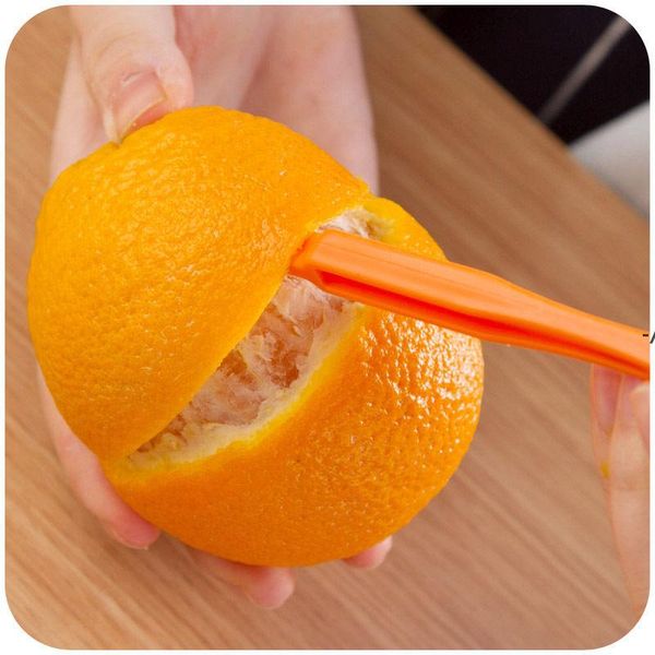 15cm citrus peeler, a compact and handy kitchen tool for zesting oranges