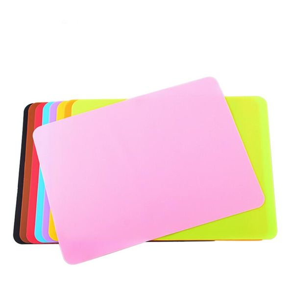 40x30cm food-safe silicone baking mat for oven insulation, kids' table protection, and kitchen decoration