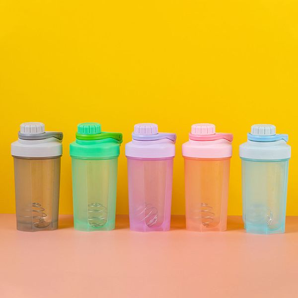 500ml leak-proof plastic sports water bottle for drinks and protein shakes