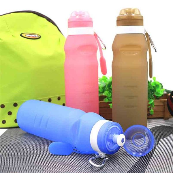 Collapsible silicone water bottle for cycling and travel, foldable and food-grade