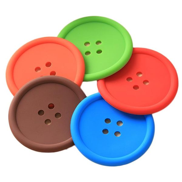 Creative round silicone coasters in 6 colors, shaped like cute buttons for tableware protection