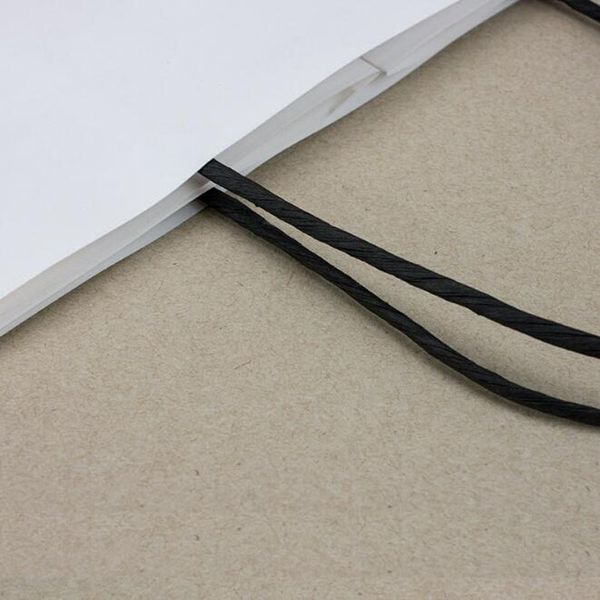Disposable paper pizza box packaging for restaurants, weddings, parties, and takeout with convenient handle pouches