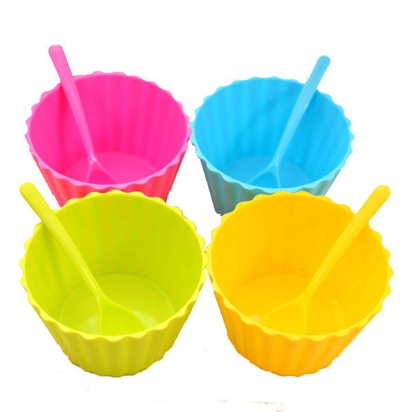 Durable plastic dessert bowl and spoon set for kids and couples, perfect for ice cream treats and lovely gifts