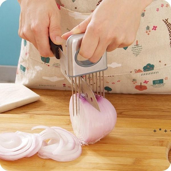 Easy Onion Holder Slicer for Vegetables, Stainless Steel Kitchen Tool to Prevent Smelly Hands LLB12758