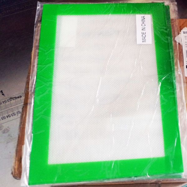 Extra thick, non-stick silicone baking mat measuring 8.5 by 11.5 inches with free shipping included