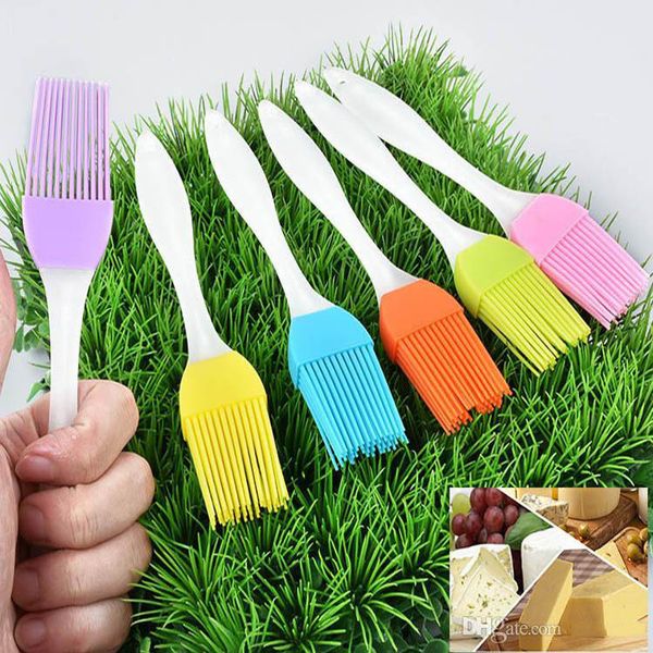 Heat-resistant silicone barbecue oil brush for baking and kitchen use