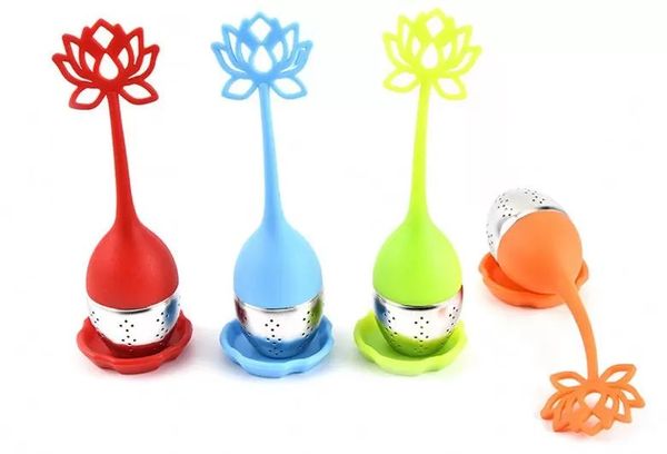 Lotus-shaped silicone-handled stainless steel tea infuser for loose leaf or herbal teas