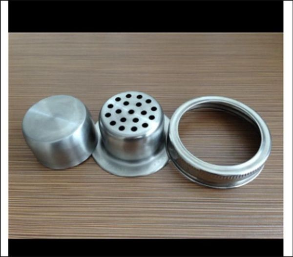 New stainless steel shaker lids for regular mouth Mason jars, rust-resistant for cocktails and dry rubs, 70mm wholesale size