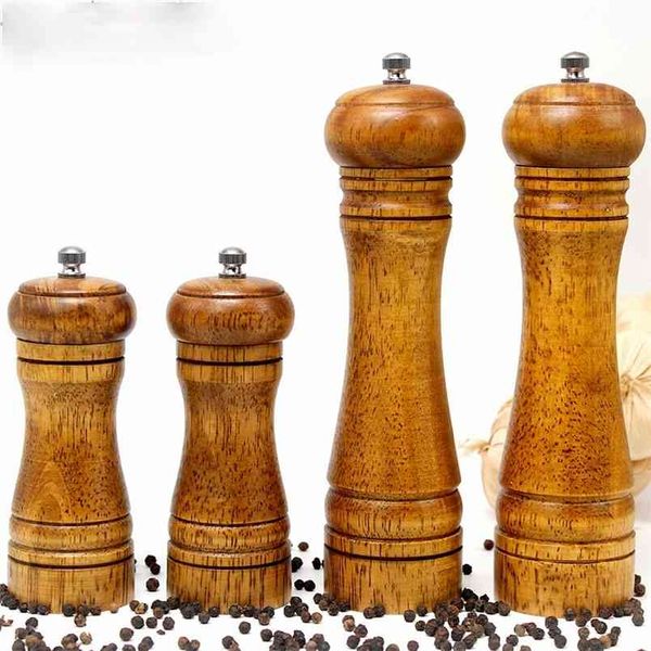 Oak wood salt and pepper mill with ceramic grinding core for seasoning and BBQ