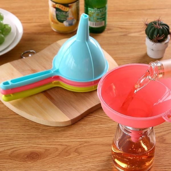 Portable food-grade plastic funnel with long handle for versatile kitchen use