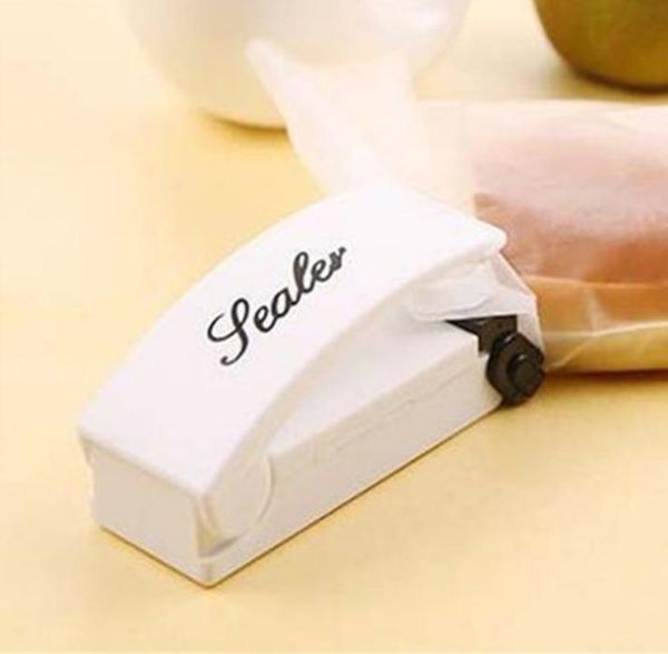Portable heat sealer for sealing cereal and food bags in compact packaging