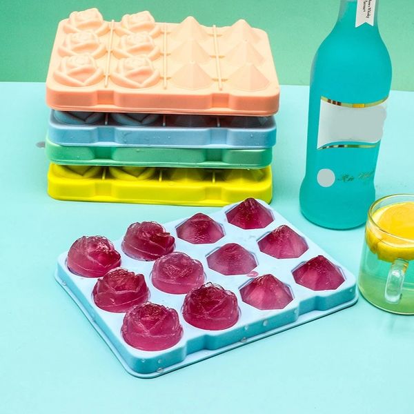 Rose diamond-shaped silicone ice cube tray with 12 grids for freezing