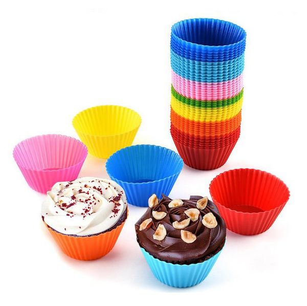 Silicone baking molds for round muffins and cupcakes, perfect for kitchen DIY and decorating