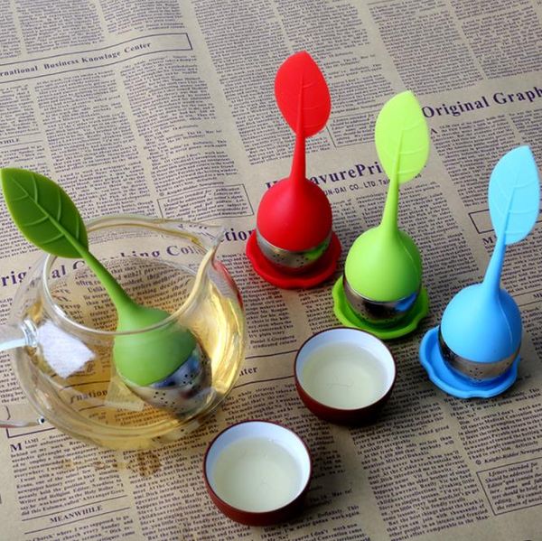 Silicone tea infuser with food-grade material, designed as a leaf-shaped filter featuring stainless steel strainers for creative tea brewing, shipped via DHL