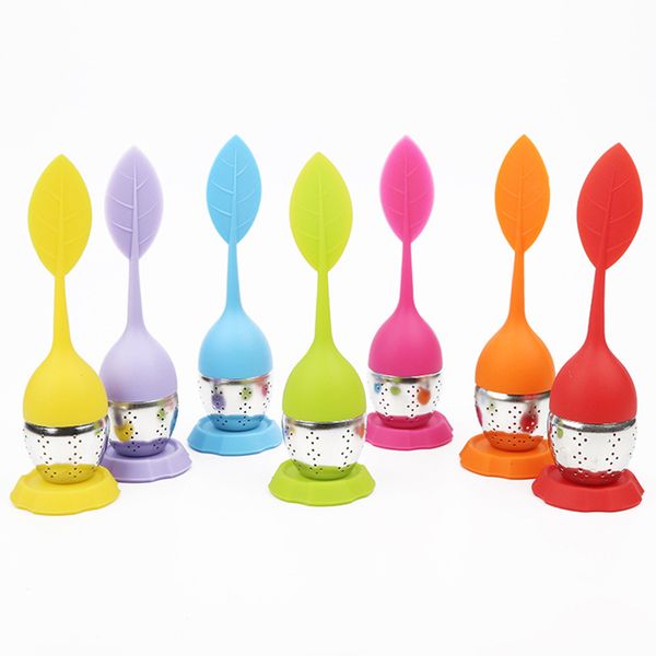 Silicone tea infuser with stainless steel filter and drip tray for convenient brewing