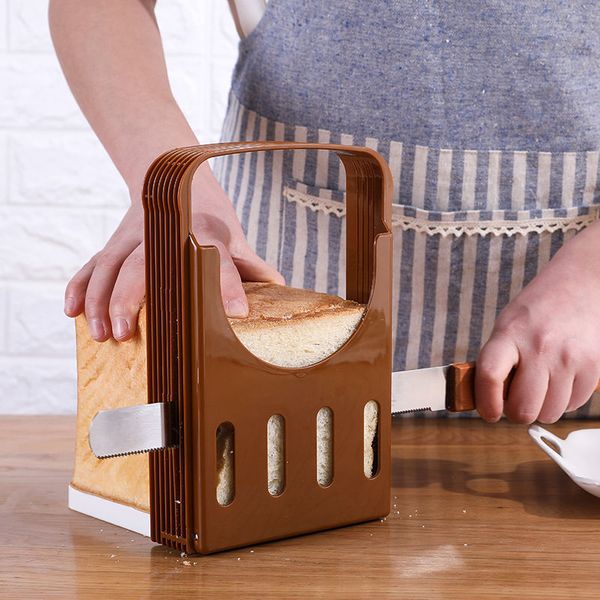 Stainless steel bread knife with 4 adjustable slicing modes for convenient baking
