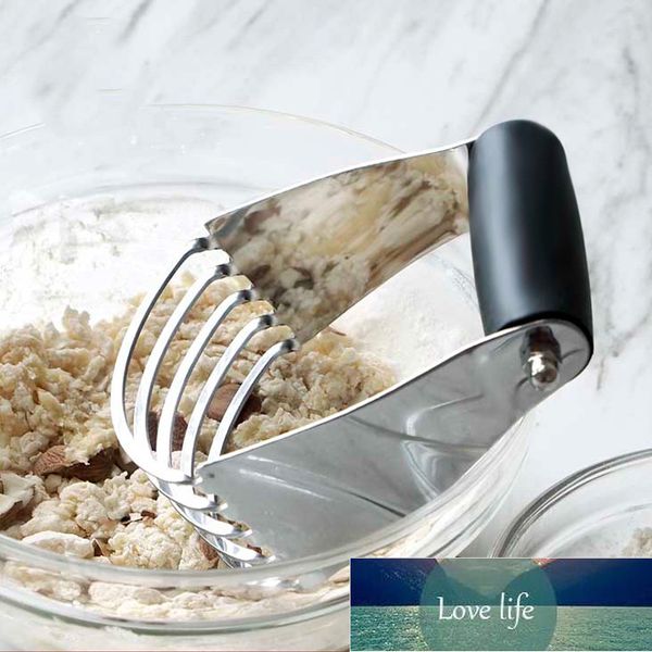 Stainless steel pastry blender with anti-slip handle for efficient dough mixing