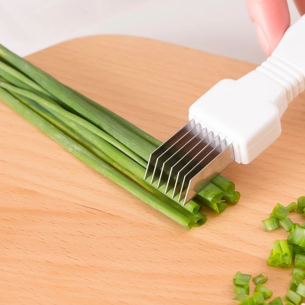 Sublimation tool for slicing onions, shredding garlic, crushing peppers, and chopping vegetables - a versatile kitchen accessory