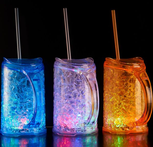 The latest LED-illuminated double-layer plastic straw with dazzling light base, featuring adjustable brightness and customizable logo options