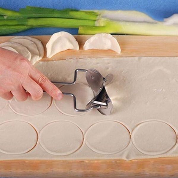Wholesale stainless steel dumpling press mold for making pies, ravioli, and pastry with circle wrapper cutter