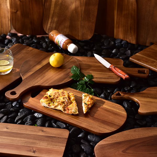 Wooden pizza peel pad: eco-friendly, multi-use cutting board for baking, sushi, and fruit